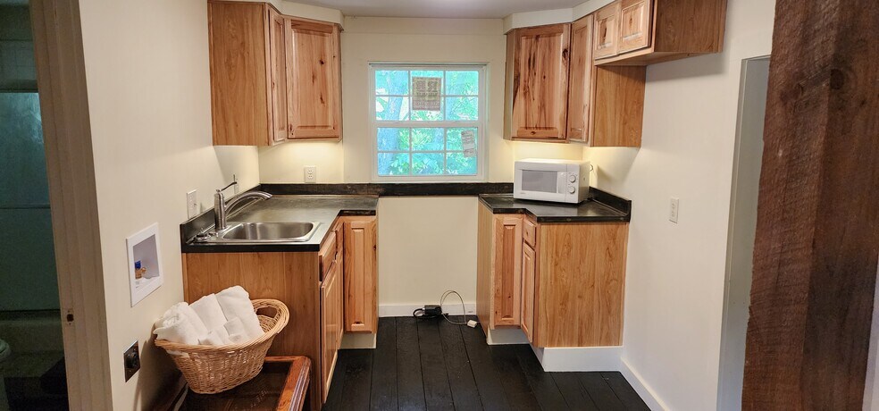 More Photos Of 3385 US Highway 321 S, Blowing Rock Office Residential For Sale