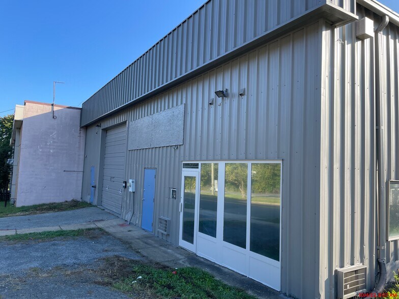 More Photos Of 4710 Raleigh Rd, Temple Hills Warehouse For Lease