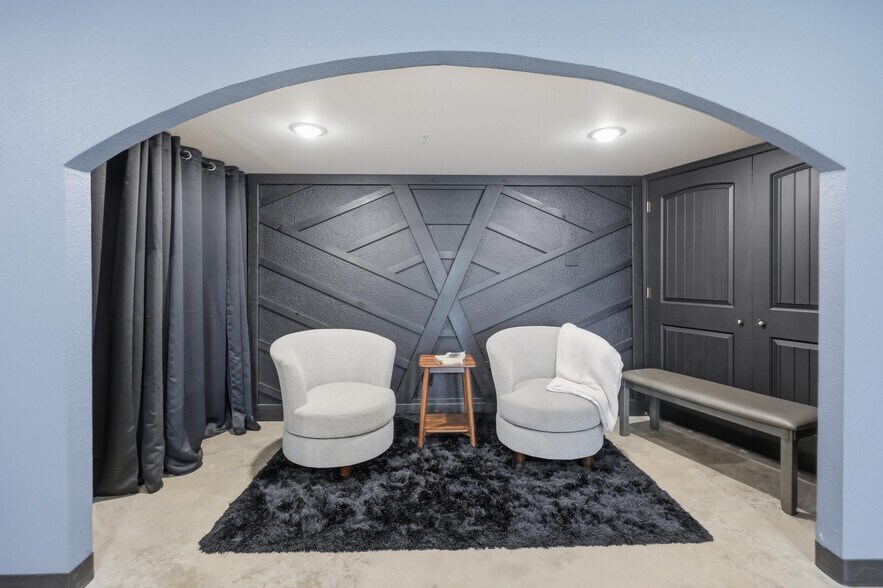 More Photos Of 25695 Mulberry Rd, Webb City Winery Vineyard For Sale
