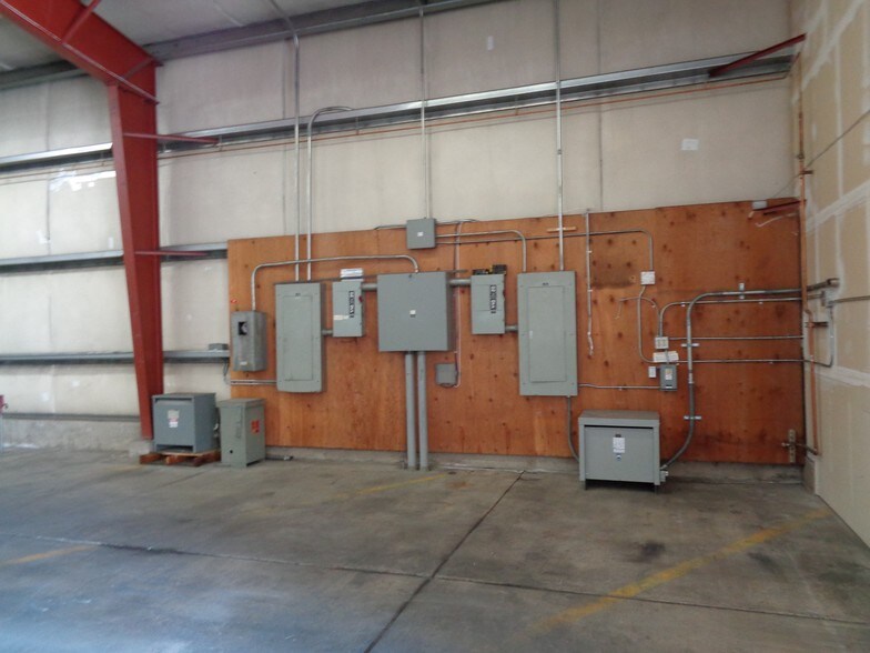 More Photos Of 1301 Ontario St, Sandpoint Warehouse For Sale