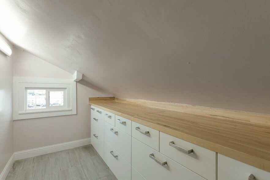 More Photos Of 745 Federal Blvd, Denver Office Residential For Lease