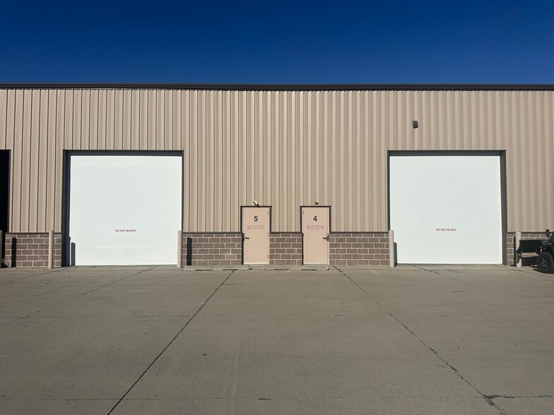 More Photos Of 3515 N 25th St, Lincoln Warehouse For Lease