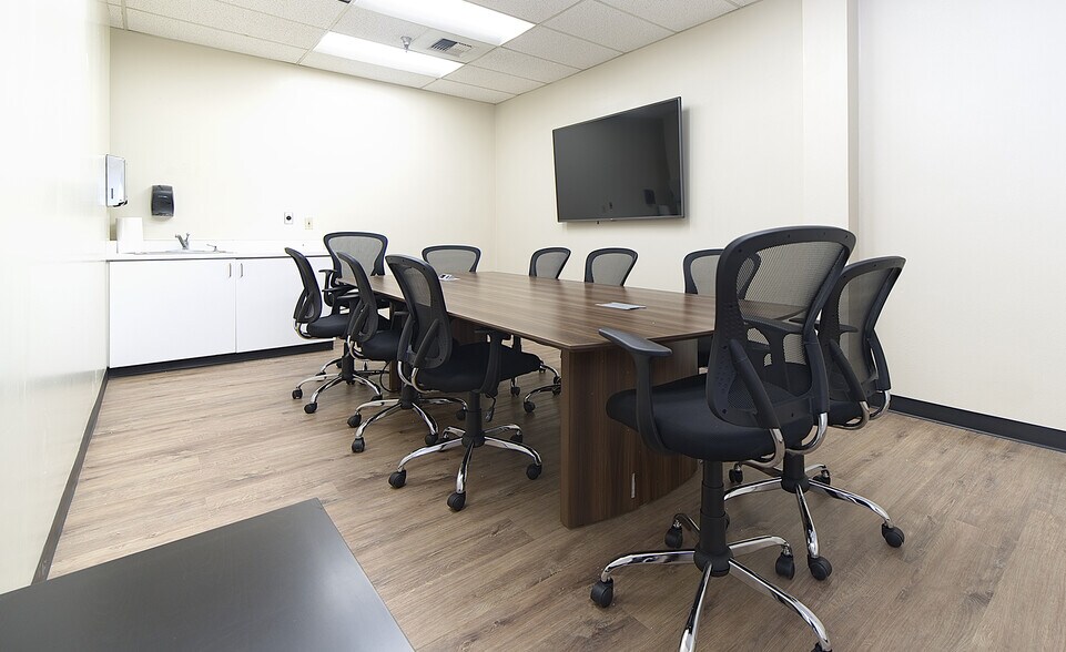 More Photos Of 15300 Woodinville-Redmond Rd NE, Woodinville Manufacturing For Lease