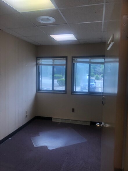 More Photos Of 20 Hospital Dr, Toms River Medical For Lease