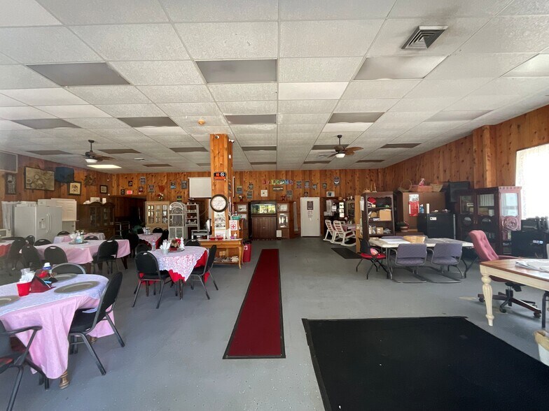 More Photos Of 25040 Blue Star Hwy, Quincy Warehouse For Lease