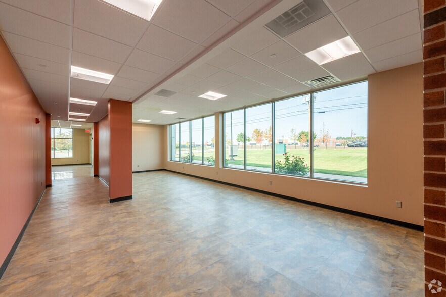 More Photos Of 78 Barnum Rd, Devens Light Manufacturing For Lease