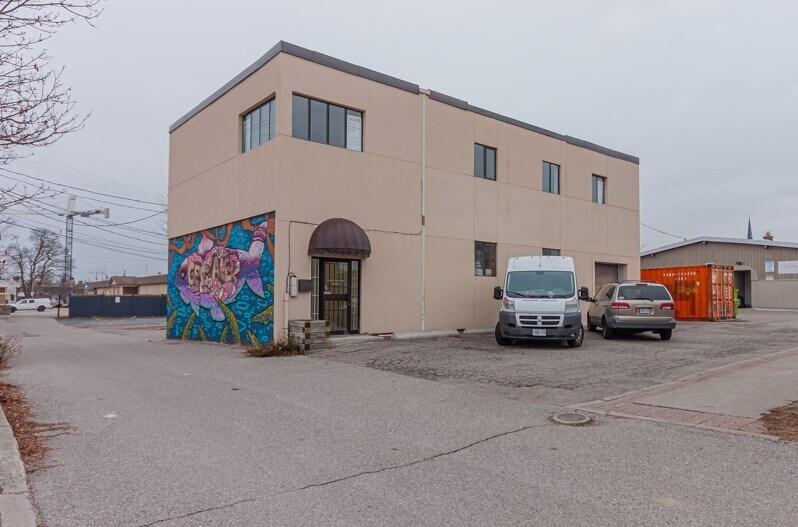 Primary Photo Of 151 Brock St N, Whitby Warehouse For Lease