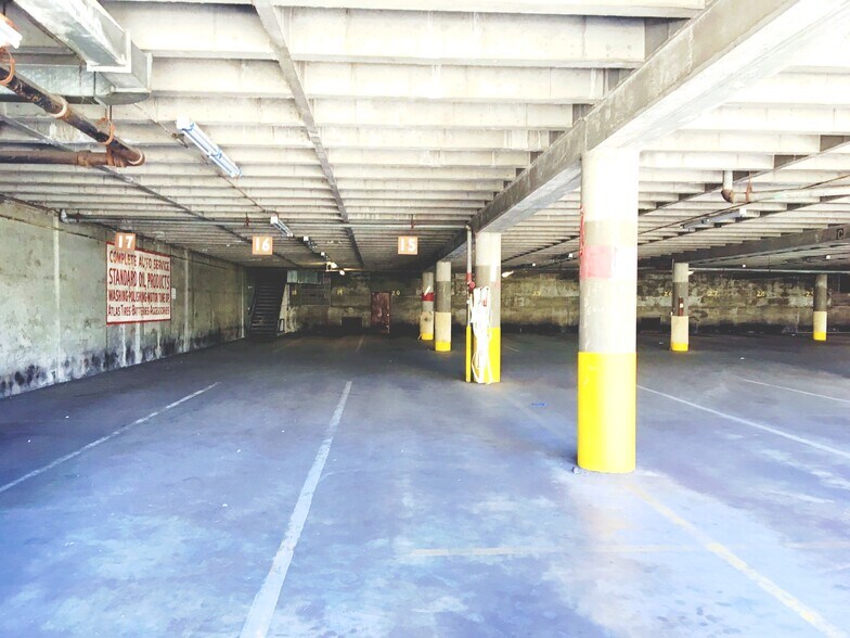 More Photos Of 955 Sansome St, San Francisco Parking Garage For Lease