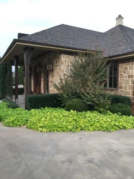 More Photos Of 441 Lone Star Dr, Abilene Office For Sale