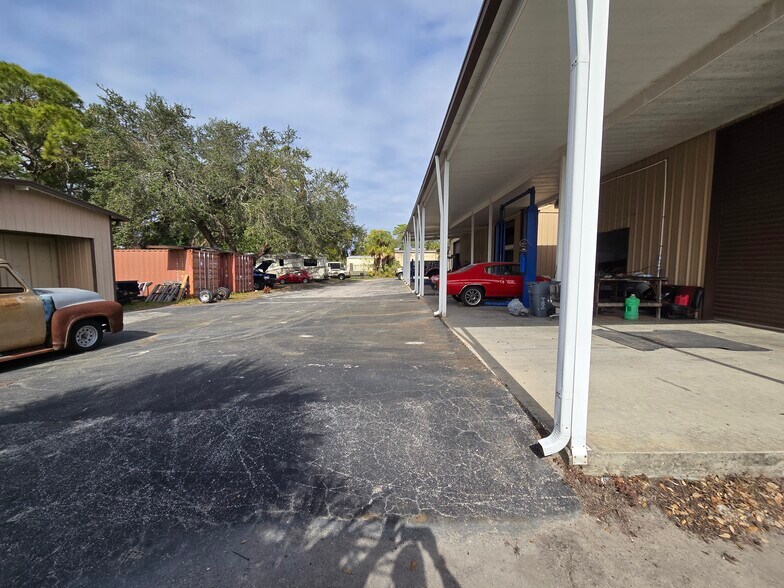 More Photos Of 8535 Rees St, Port Richey Service Station For Sale