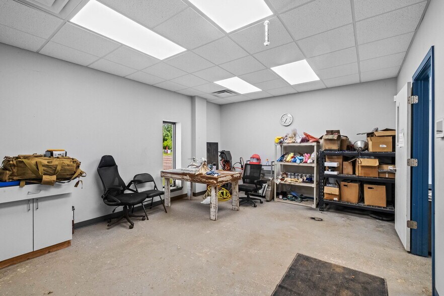 More Photos Of 23044 Honey Creek Rd, Sulphur Springs Distribution For Sale