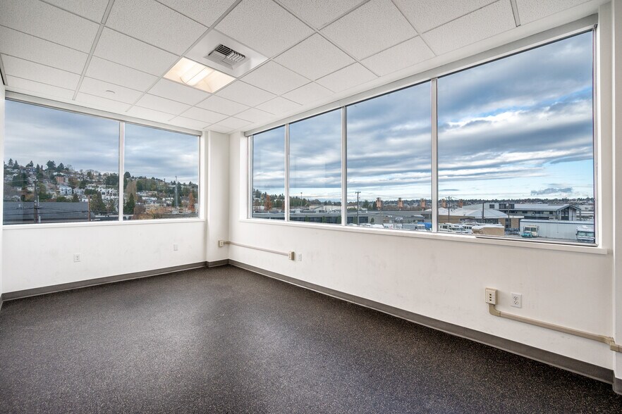 More Photos Of 3257 16th Ave W, Seattle Office For Lease