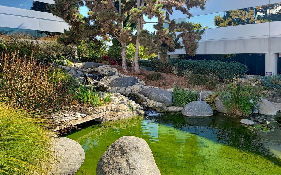 More Photos Of 2131 Palomar Airport Rd, Carlsbad Coworking Space