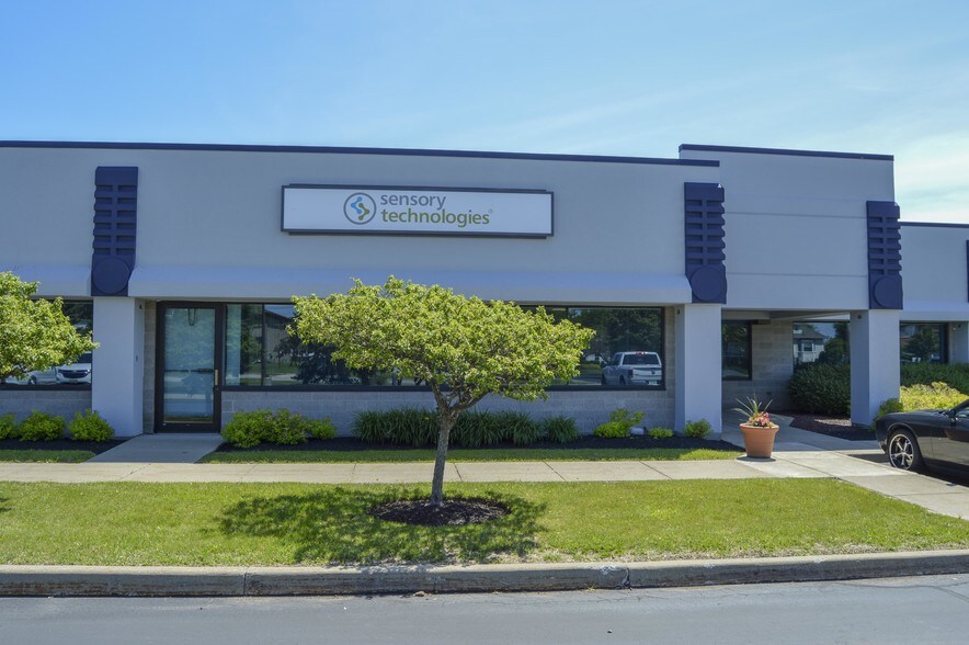 More Photos Of 301 Cayuga Rd, Cheektowaga Unknown For Lease