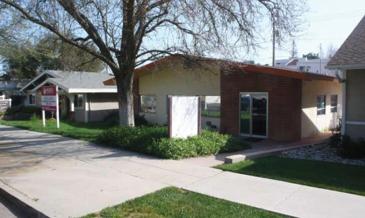 Primary Photo Of 1030 Vine St, Paso Robles Medical For Lease