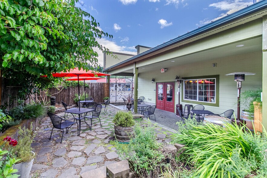 More Photos Of 14836 OR-38, Elkton Restaurant For Sale