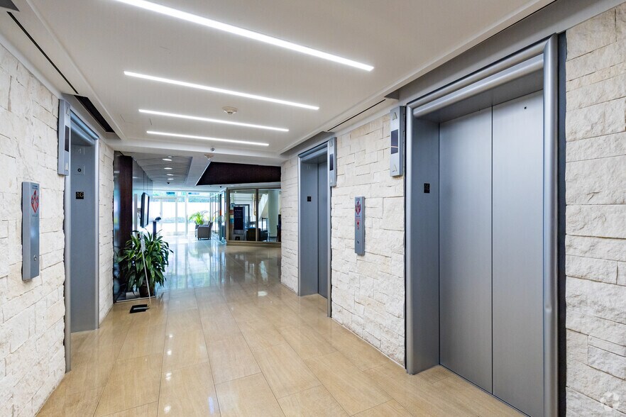 More Photos Of 500 N West Shore Blvd, Tampa Office For Lease