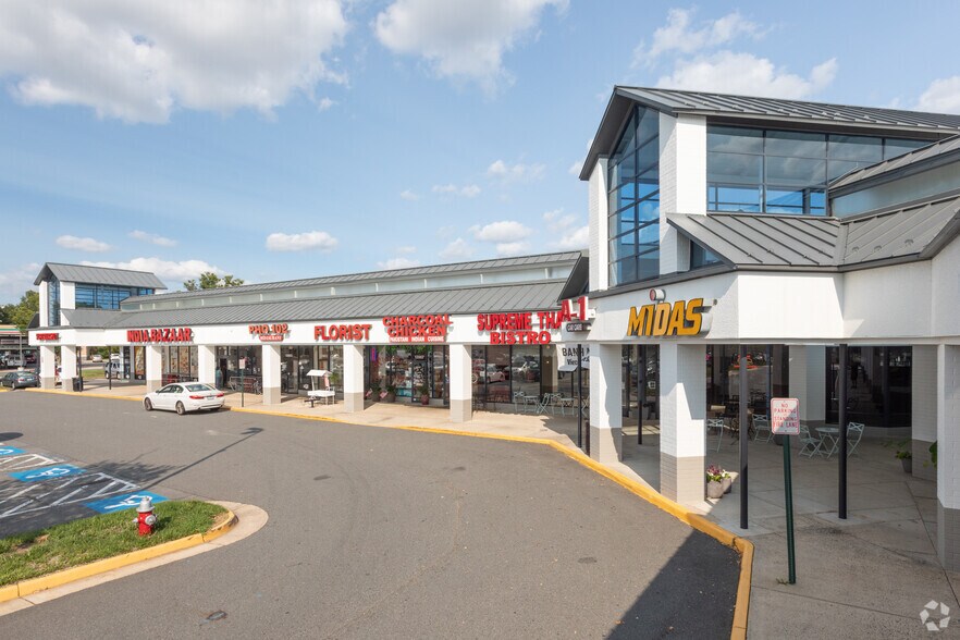 More Photos Of 13957-13991 Metrotech Dr, Chantilly General Retail For Lease
