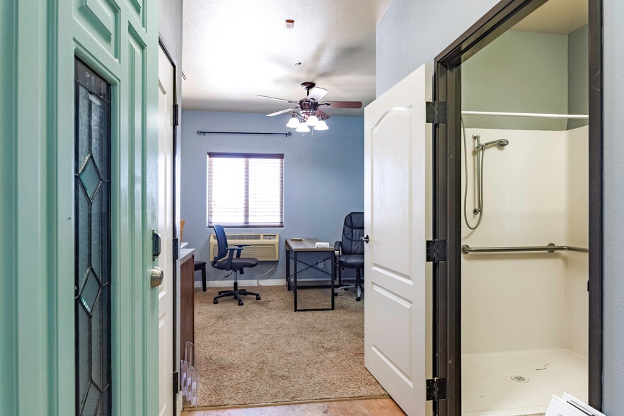 More Photos Of 16286 S Sunland Gin Rd, Arizona City Rehabilitation Center For Sale