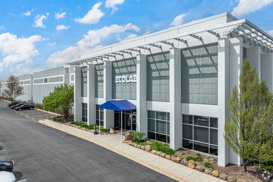 More Photos Of 4101 Olympic Blvd, Joliet Distribution For Lease