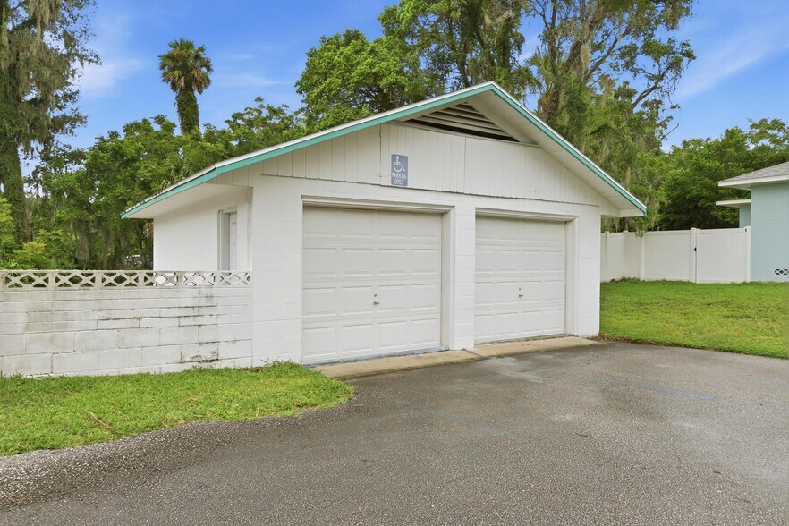 More Photos Of 901 W New York Ave, Deland Office For Lease