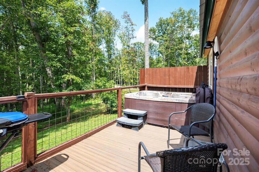 More Photos Of 127 Deer Hill Ln, Weaverville Specialty For Sale