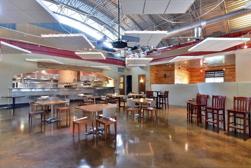 More Photos Of 2807 Meredyth Dr, Albany Restaurant For Sale