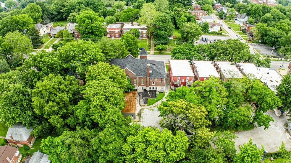 More Photos Of 1517 McCausland Ave, Saint Louis Specialty For Sale