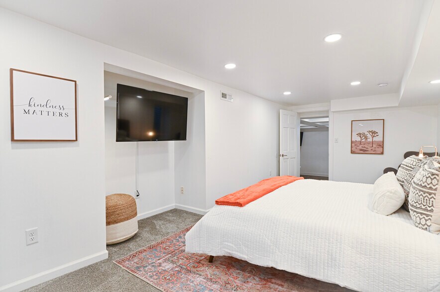 More Photos Of 5519 Northwest Radial Hwy, Omaha Medical For Sale