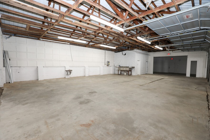 More Photos Of 5 Haynie St, Newnan Warehouse For Lease