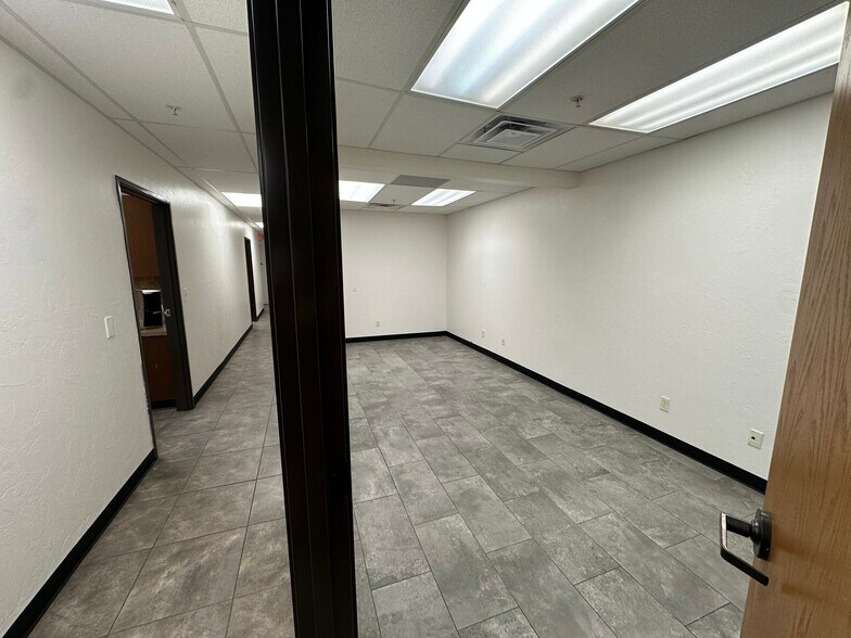 More Photos Of 4800 S Council Rd, Oklahoma City Warehouse For Lease