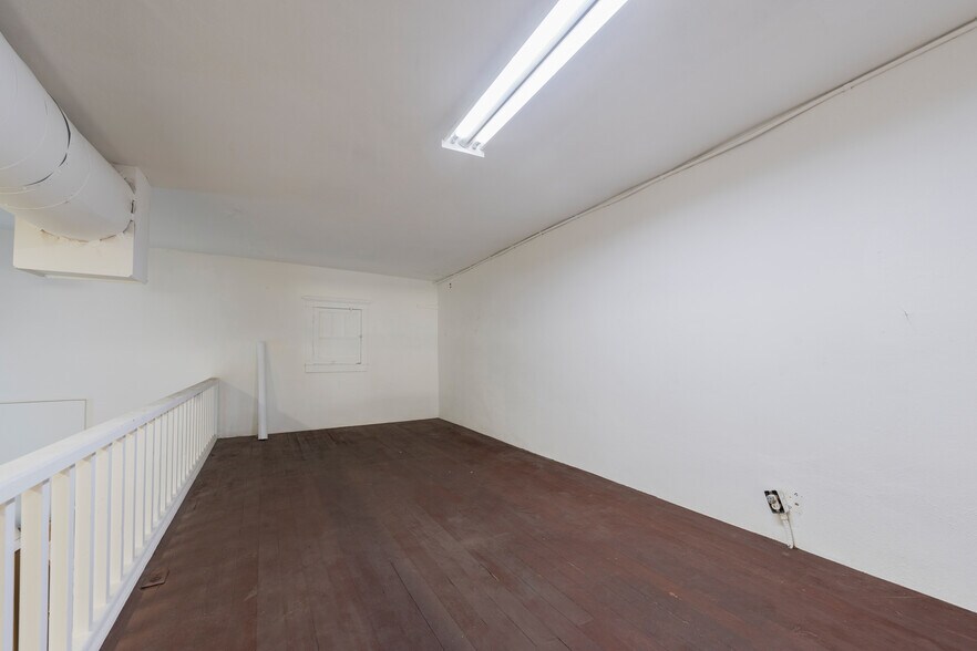 More Photos Of 159-165 S Western Ave, Los Angeles Loft Creative Space For Lease