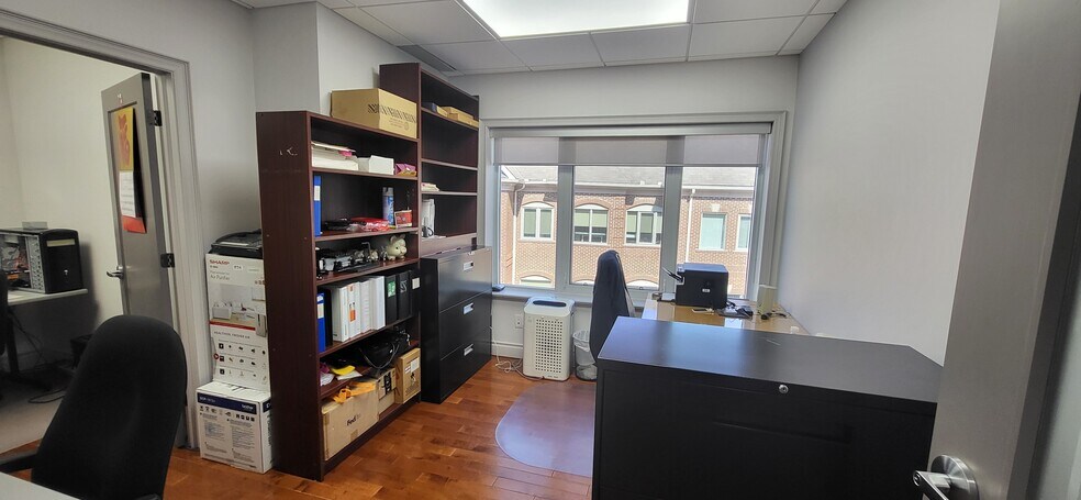 More Photos Of 30 Wertheim Ct, Richmond Hill Office Residential For Lease