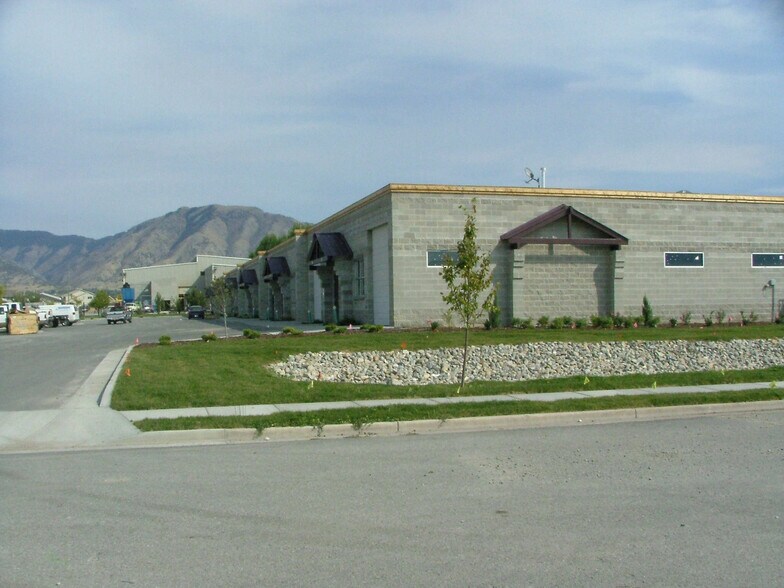 More Photos Of 652-728 W 1725 N, Logan Warehouse For Lease