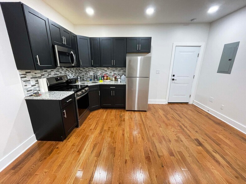 More Photos Of 309 S 60th St, Philadelphia Storefront Retail Residential For Lease