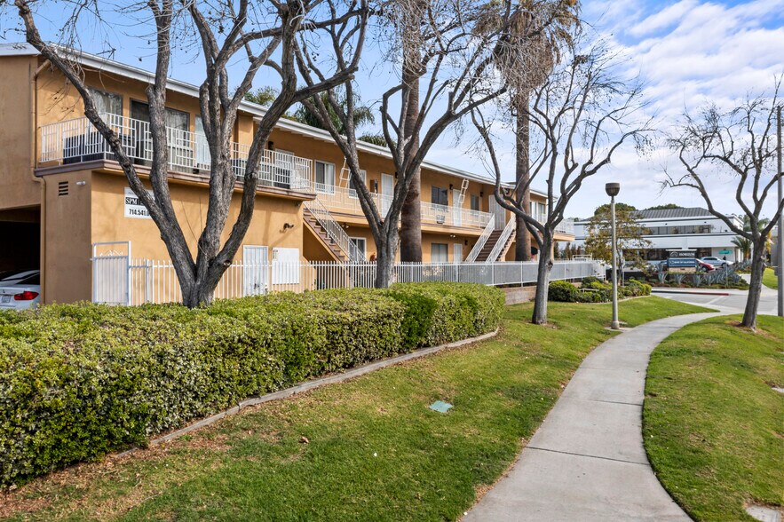 More Photos Of 7353 Comstock Ave, Whittier Apartments For Sale