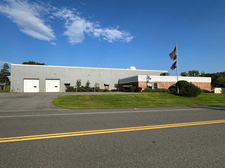 Primary Photo Of 16 Avis Dr, Latham Light Distribution For Sale