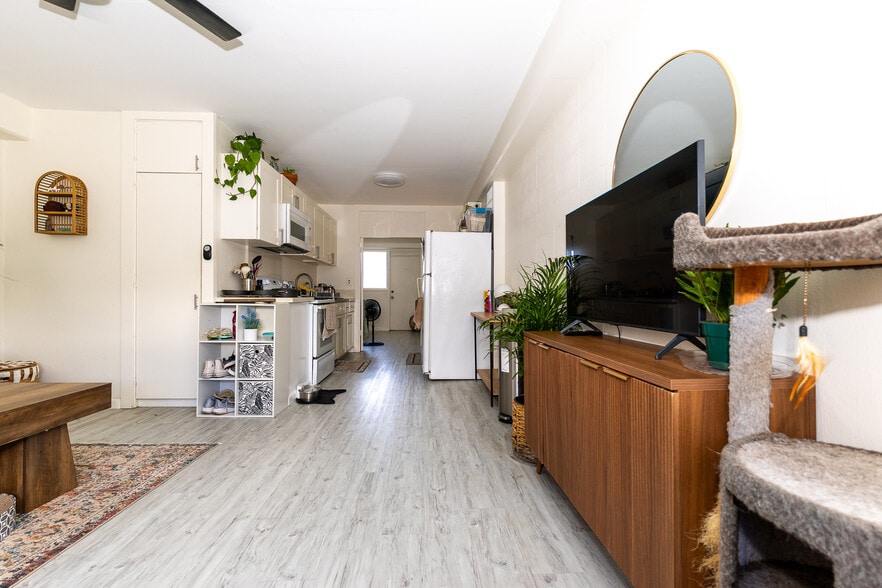 More Photos Of 3427 Waialae Ave, Honolulu Storefront Retail Residential For Sale