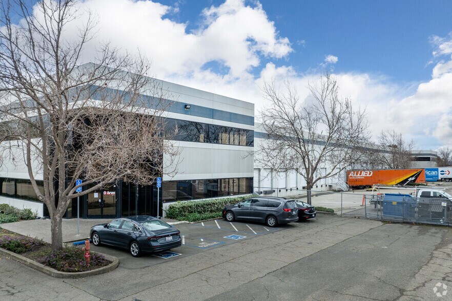 Primary Photo Of 13951 Washington Ave, San Leandro Warehouse For Lease