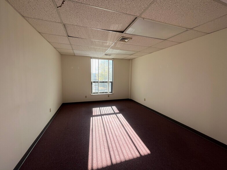 More Photos Of 57 North St, Danbury Office For Sale
