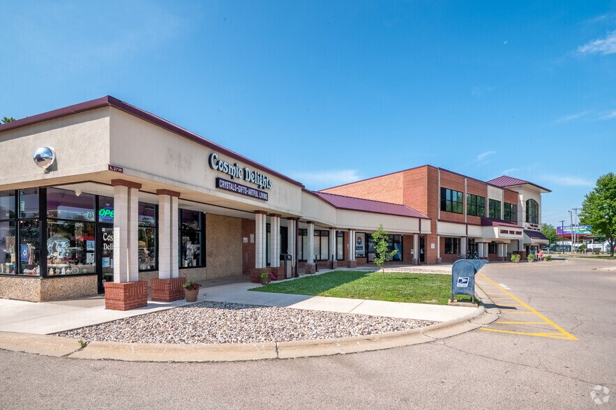 More Photos Of 2705 E Washington Ave, Madison Storefront For Sale