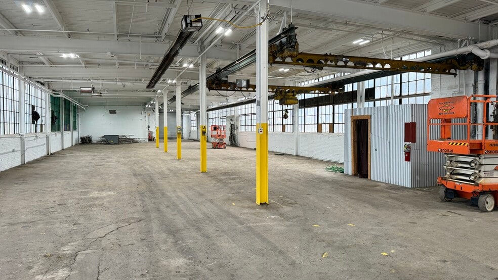 More Photos Of 5401 Hamilton Ave, Cleveland Warehouse For Lease