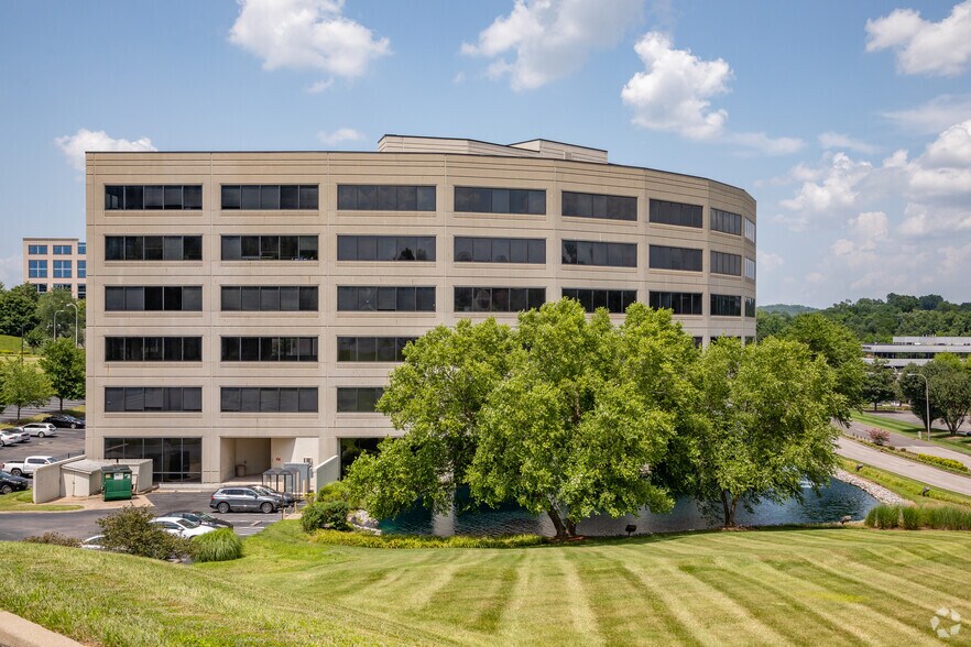 More Photos Of 15 Century Blvd, Nashville Unknown For Lease