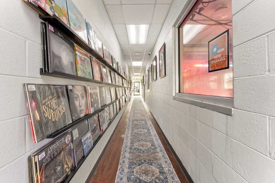 More Photos Of 81 Route 31 N, Pennington Freestanding For Sale