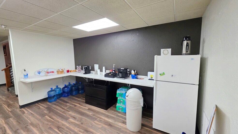 More Photos Of 3745 S Fremont Ave, Springfield Office Residential For Sale