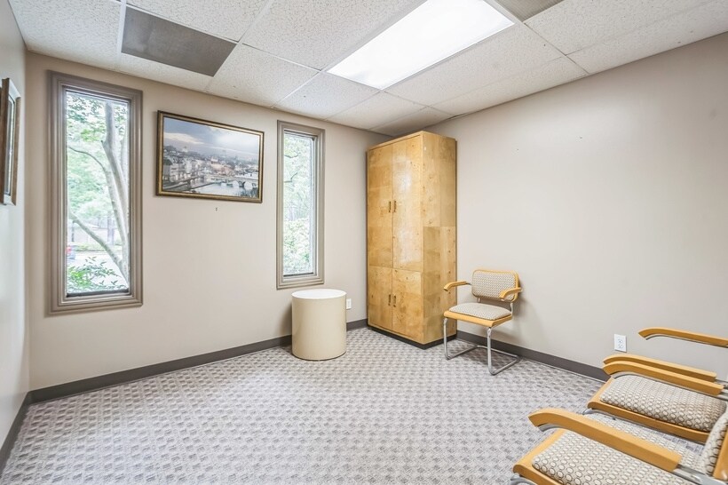 More Photos Of 12421 Memorial Dr, Houston Medical For Sale