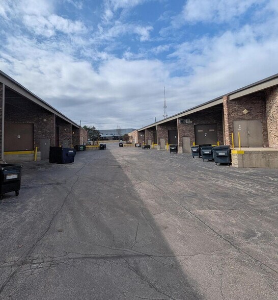 More Photos Of , Rolling Meadows Flex For Sale