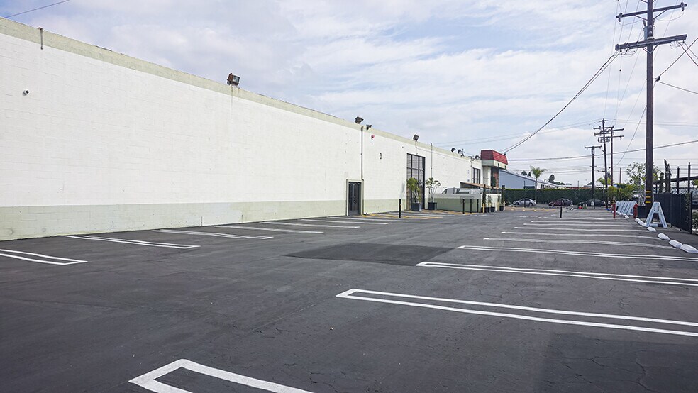 More Photos Of 911-913 S Maple Ave, Montebello Warehouse For Sale