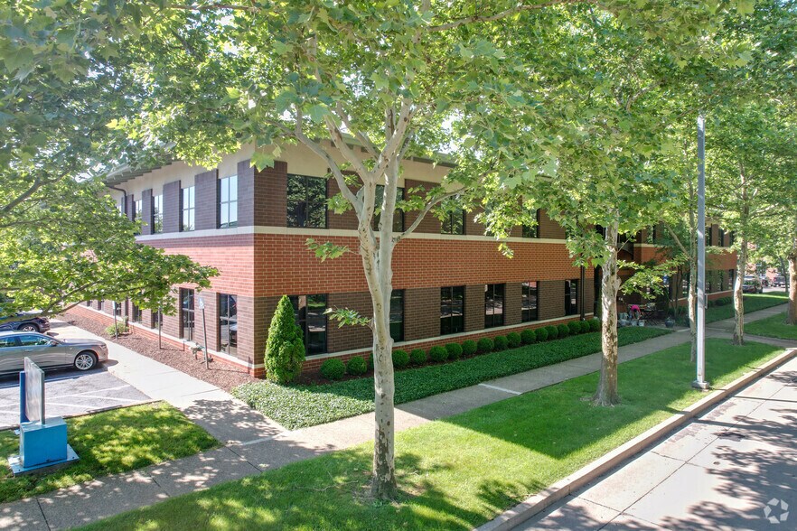 More Photos Of 600 Waterfront Dr, Pittsburgh Office For Lease