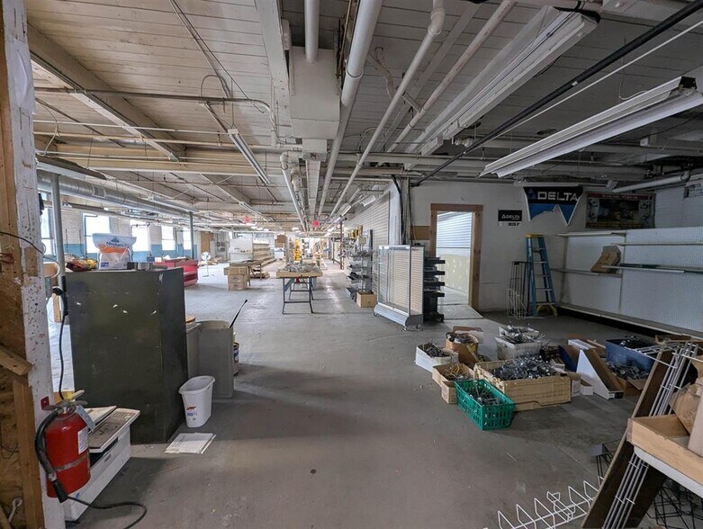 More Photos Of 209 Main St, Charlestown Storefront Retail Office For Lease